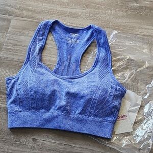 NWT Morera Seamless Activewear Sports Bra Removable Pads Vented Moisture Wicking